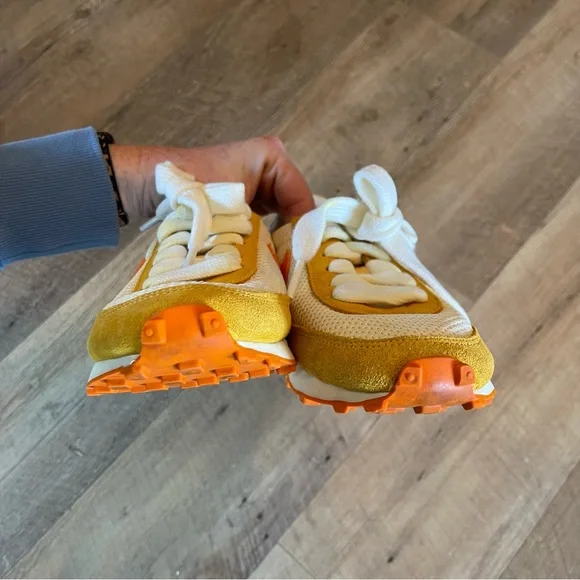 Nike Daybreak Paisley Swoosh - Picture 7 of 14